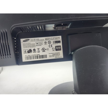 Монітор 19" Samsung 943NW (LS19MYNKSBA/EN)