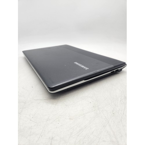 Купити ноутбук Samsung 300E5 (NP300E5A) (B960, 4Gb DDR3, 250Gb HDD)