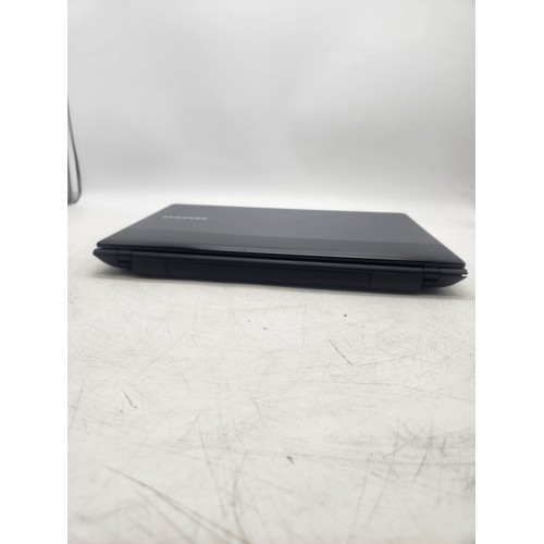 Купити ноутбук Samsung 300E5 (NP300E5C) (B820, 4Gb DDR3, 500Gb HDD)