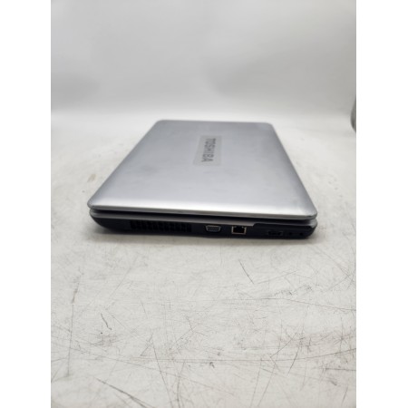 Ноутбук Toshiba Satellite L500 (Core 2 Duo T4400, 4Gb DDR3, 250Gb HDD)